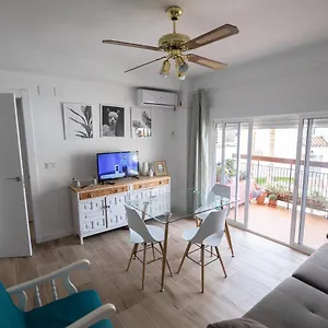 Piso Con Terraza Muy Cercano A La Playa Almuñécar